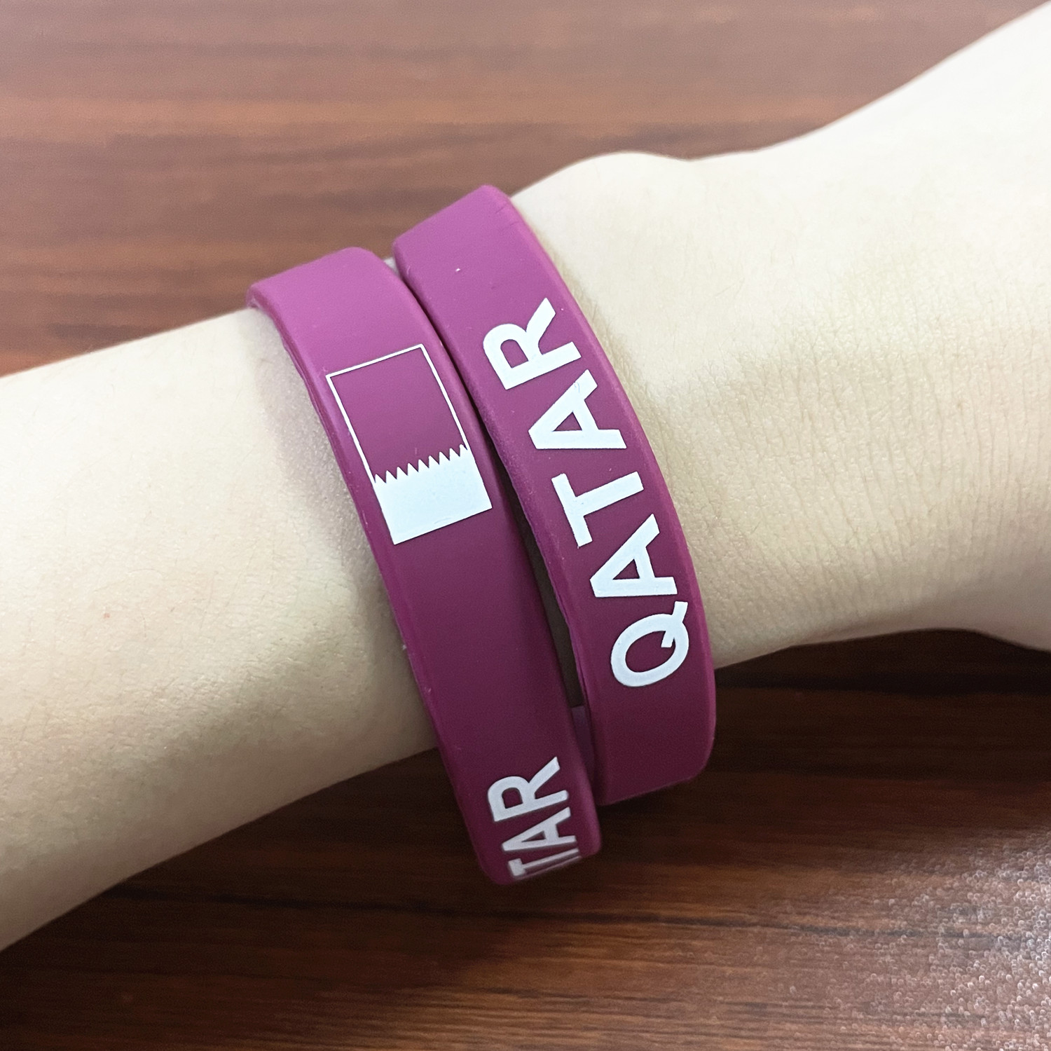 2pcs Qatar Flag Silicone Brace - огляд і ціна Men Accessories Qatar