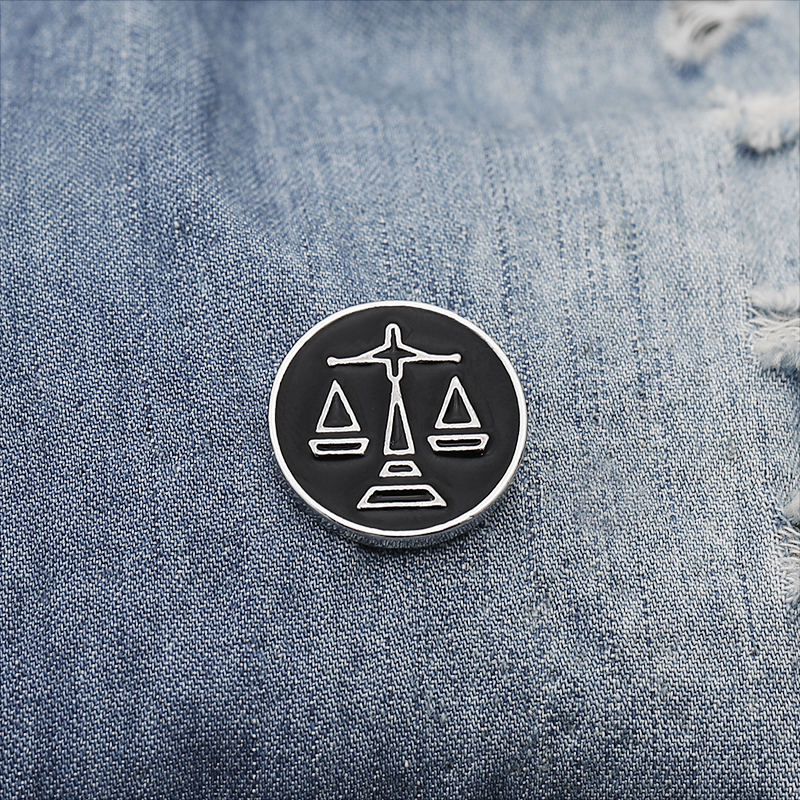 New Personality Trend Brooch P - огляд і ціна Men'S Accessories New Balance