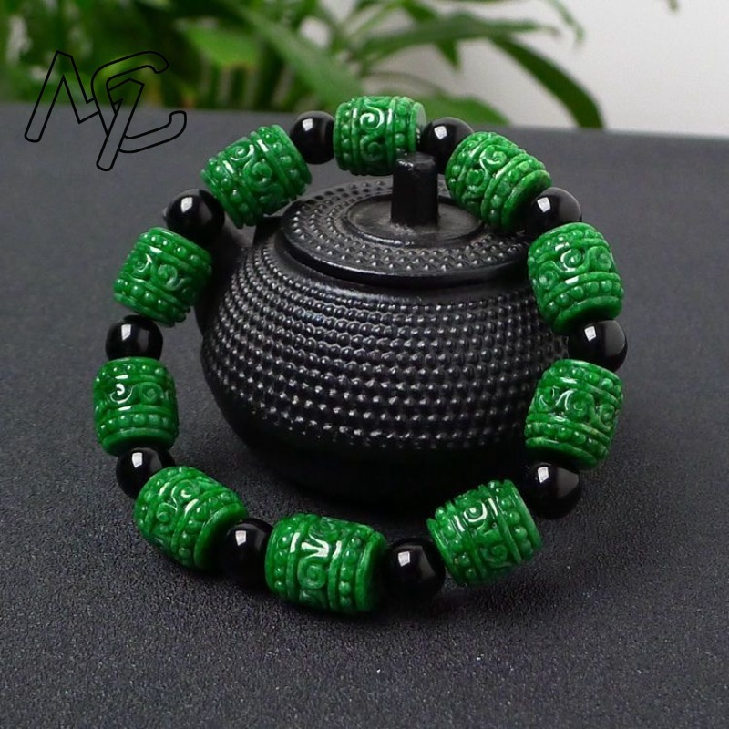 Natural A Green Jade Carving M - огляд і ціна Men Accessories Jewellery