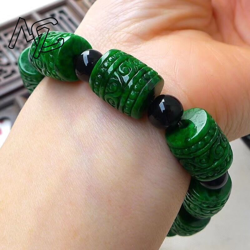 Natural A Green Jade Carving M - огляд і ціна Men Accessories Jewellery